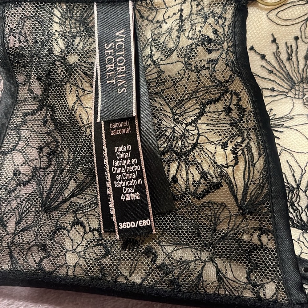 Victorias Secret corset bra top waiting for you !! - Picture 3 of 4